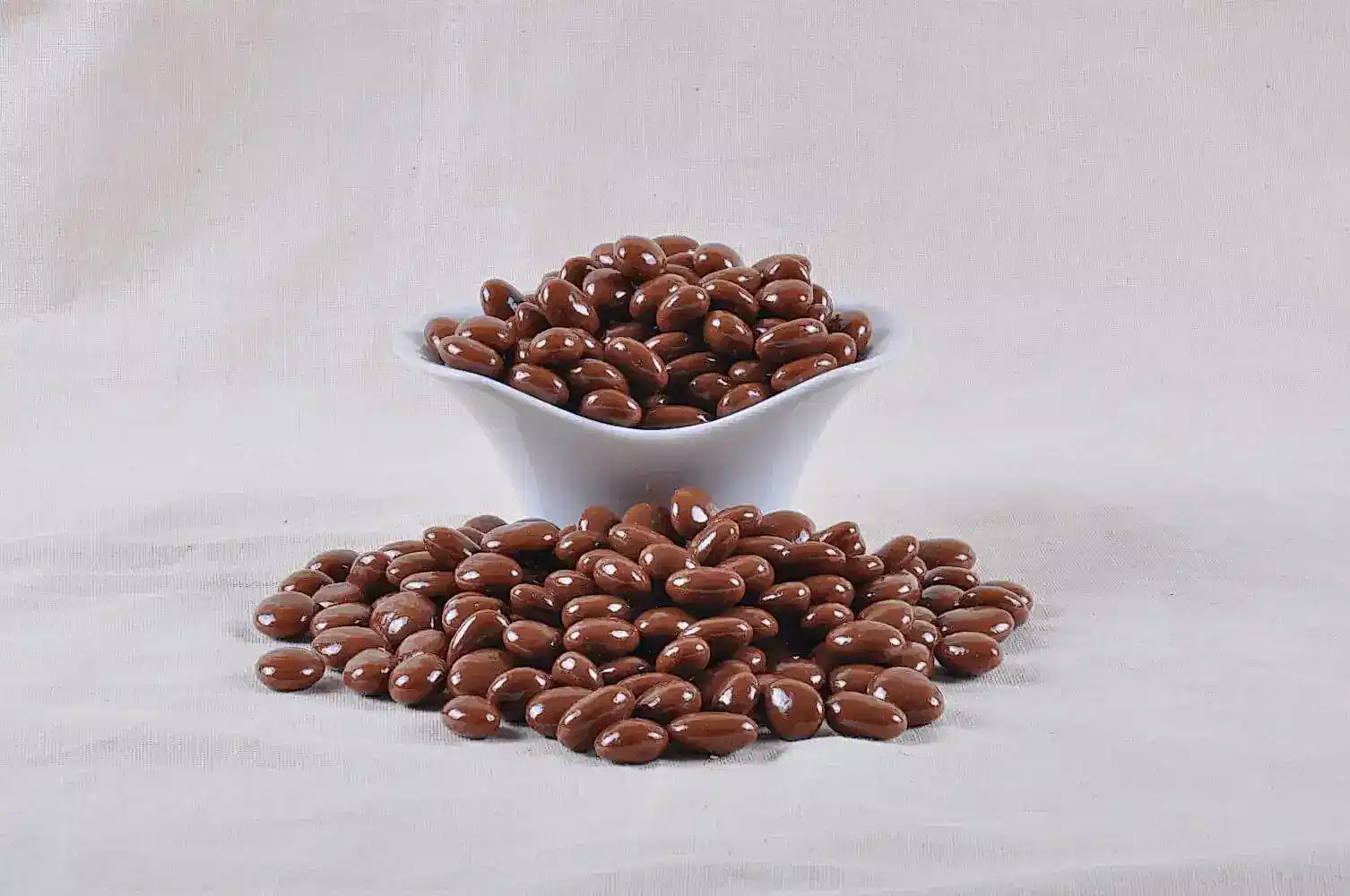 Sütlü Çikolata Kaplı Drajeler Dökme